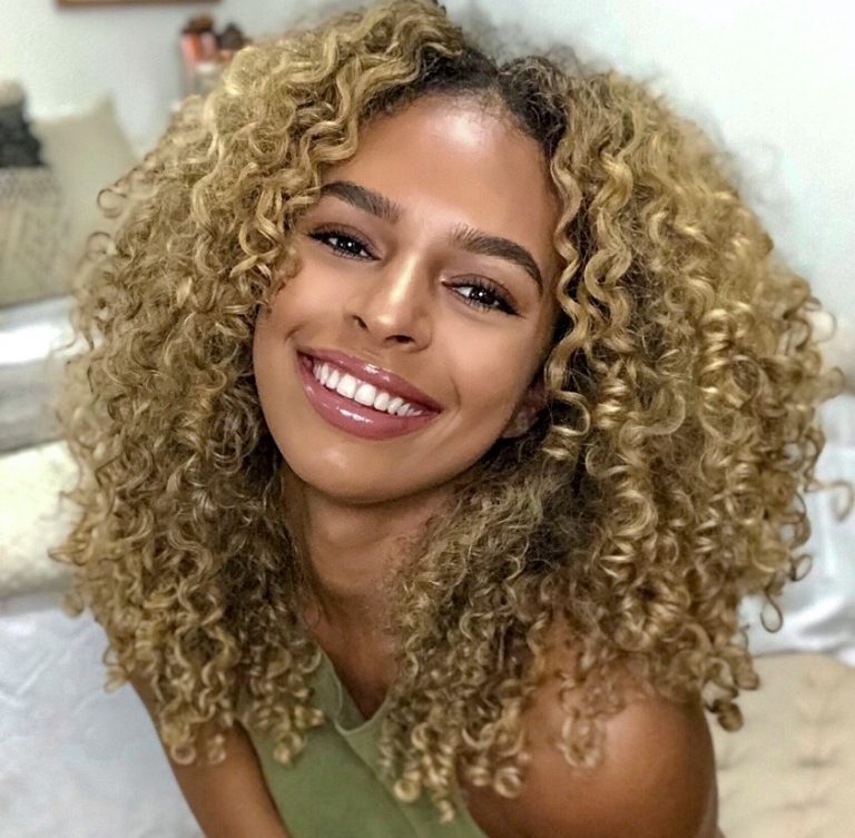 7 Step Wash Day Routine For Long Lasting Curls